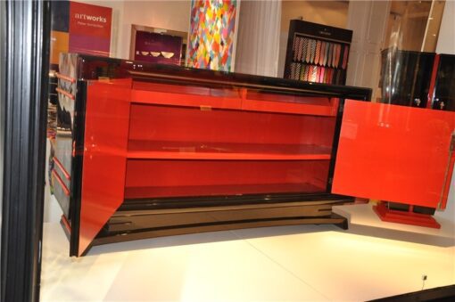 Art Deco Sideboard, tolle rote Verzierungen