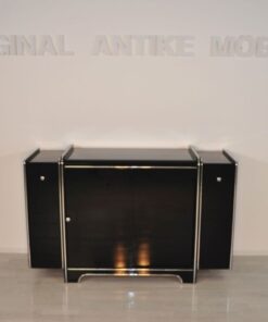 Art Deco Sideboard, hochglanzschwarzer Klavierlack, feine Chromlinien und Chromgriffe, Glas-Schiebetür