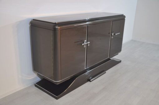 XXL Art Deco Sideboard, Metallic-Grau, geschwungener Fuß, feine Chromdetails, Mahagoni Innenleben, viel Stauraum, eyecatcher