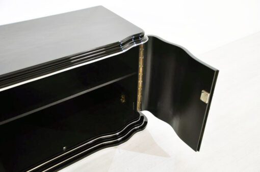 Art Deco Sideboard. Lowboard, Longboard, Spiegelstreifen, geschwungene Fluegeltueren