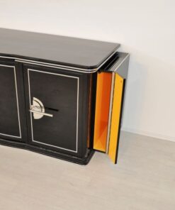 seltenes Art Deco Sideboard abwechslungsreiche Lackierung - Hochglanzschwarzer Klavierlack große Chromgriffe edeles und unverwechselbares Design