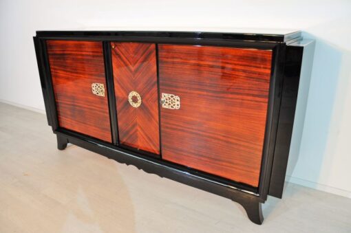 art_deco_sideboard_mit_makassarfurnier_und_messingornamenten_11