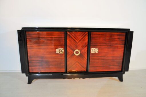 art_deco_sideboard_mit_makassarfurnier_und_messingornamenten_12