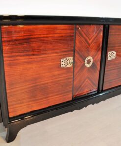 art_deco_sideboard_mit_makassarfurnier_und_messingornamenten_1