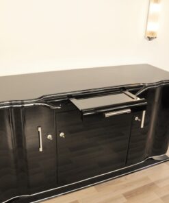 Art Deco, Sideboard, Design, Aera, Hochglanzschwarz, Chromlinien, wundervolle Fprm, Wohnzimmer, handpoliert, einzigartig, restauriert