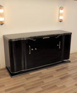 Art Deco, Sideboard, Design, Aera, Hochglanzschwarz, Chromlinien, wundervolle Fprm, Wohnzimmer, handpoliert, einzigartig, restauriert