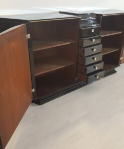 Art Deco, Sideboard, Design, geschwungene Turen, schwarz, Hochglanz, Lack, Innendesign, Kommode, Buffet, Credenza, Aufbewahrung, Luxus