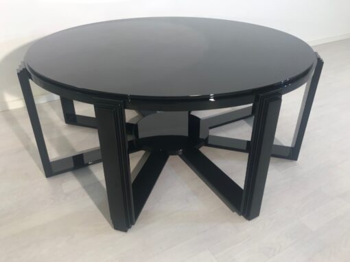 Art Deco Inspirierter Couchtisch oder Beistelltisch in Hochglanz Schwarz, Design Möbel, Innendesign, Klavierlack, Luxusmöbel, Wohnzimmer