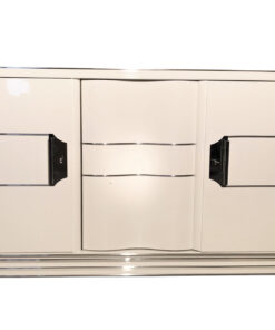 Weißes Art Deco Chrome Liner Sideboard mit schönen Chromgriffen, Art Deco Möbel, Original Art Deco, Hochglanz weiß, Chrombänder