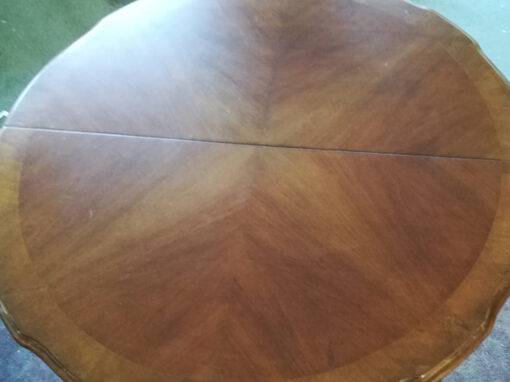 Round Extendable Dining Table, Warrings