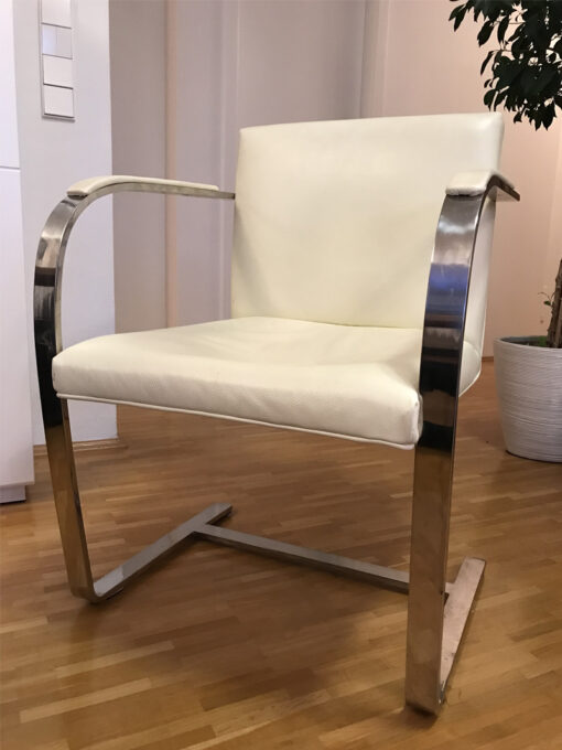 4 BRNO chair replicas (Mies van der Rohe), White Leather