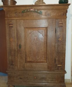 Oak hall cupboard from 1802