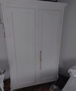 Kleiderschrank