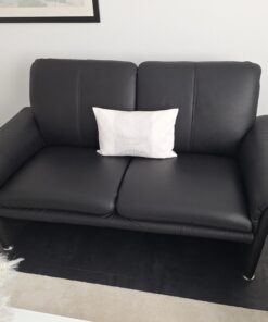 Cantus 2 Sitzer schwarz Leder. Rückwand Leder.