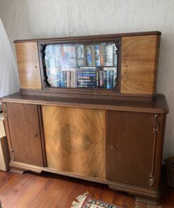 Wohnzimmerschrank