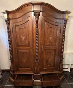 Schrank Massivholz